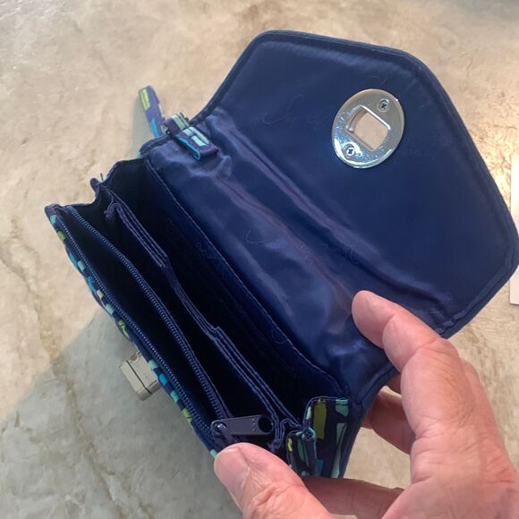 Vera Bradley Blue Clasp Wallet - Picture 4 of 5